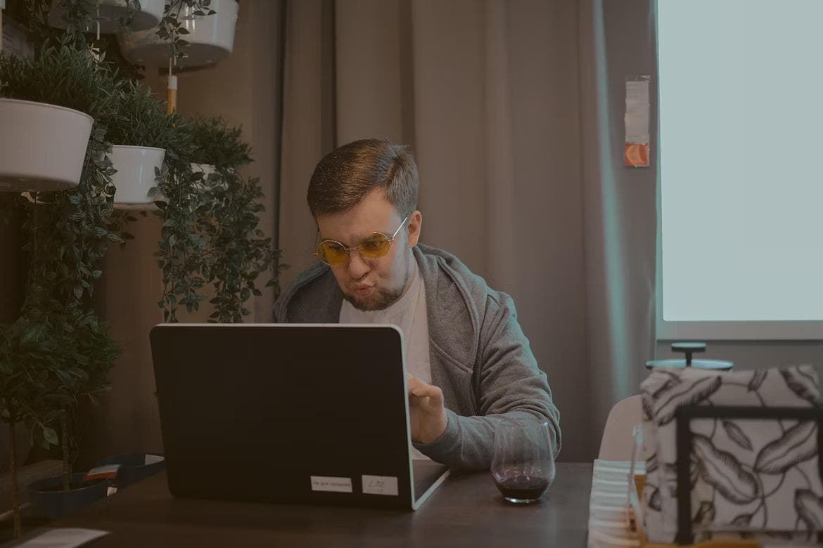 The Complete Guide to useState and useEffect Mistakes in React (And How to Fix Them)